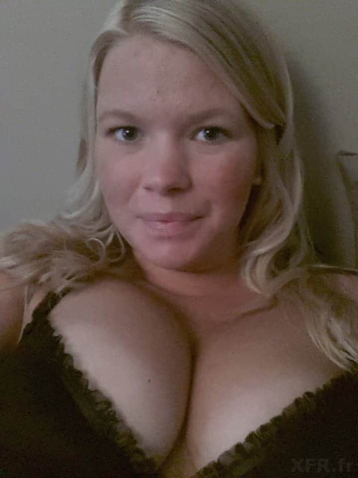 prestige : jolie suédoise en photos et vidéos avec son rabbit