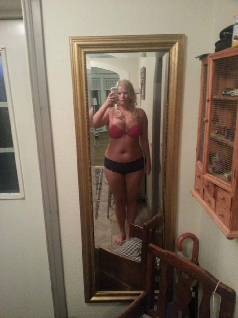 prestige : jolie suédoise en photos et vidéos avec son rabbit