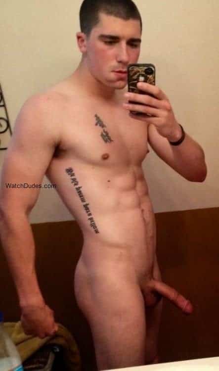 photos d'hommes gays et bisexuels sexy pour garder la trique