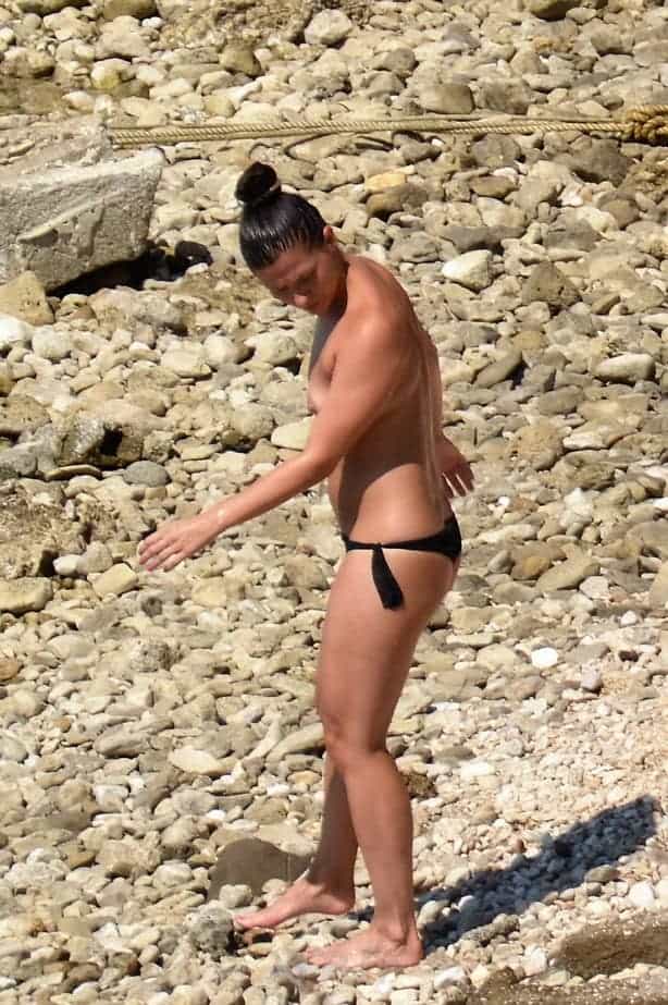 les voyeurs ont sortis le téléobjectif sur les plages cet été