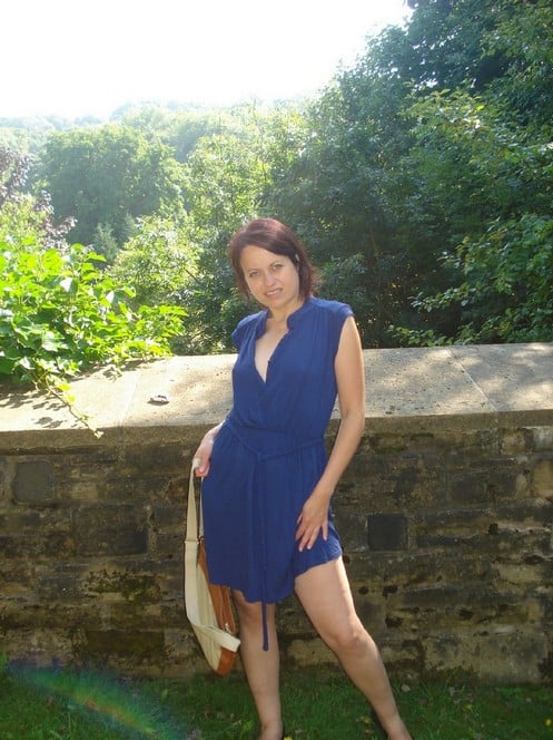 weekend de fin d'année et exhibition pour jeune femme chaude