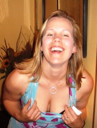 nouvelles photos de la miss charnue qui aime sucer de la bite