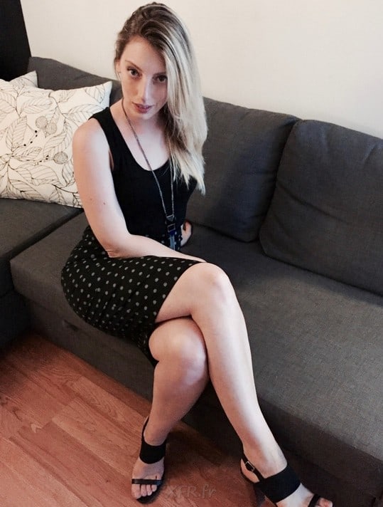 nouvelles photos de lorine plutôt intéressantes et excitantes !