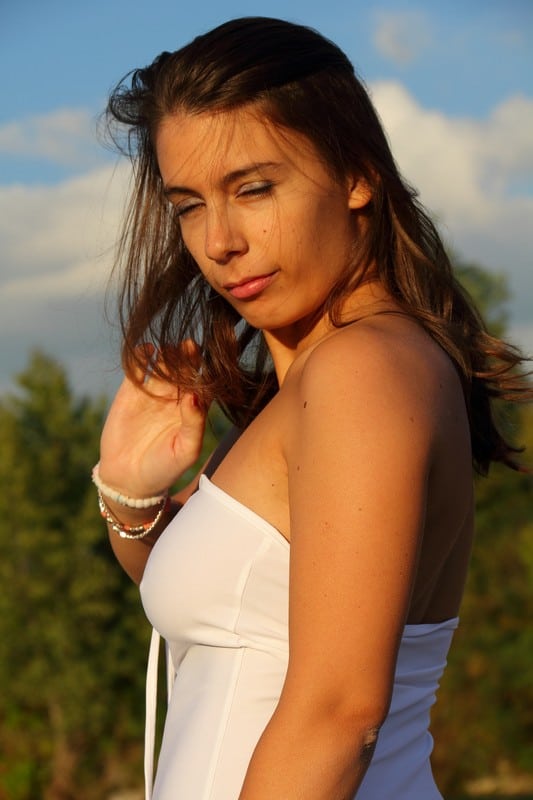 magalie l'hôtesse de téléphone rose envoie des photos sexy