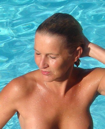 superbe femme mûre publie enfin les photos de son corps magnifique