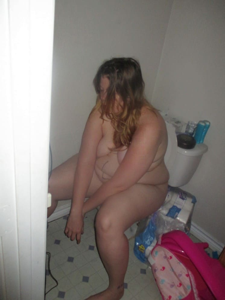 anita la truie obèse publie ses nouvelles photos de chatte béante