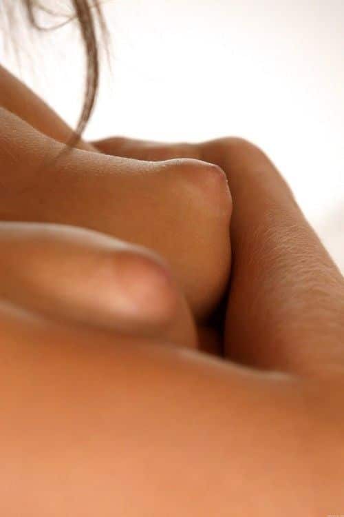 de bien jolies poitrines avec des tétons sexy à dévorer