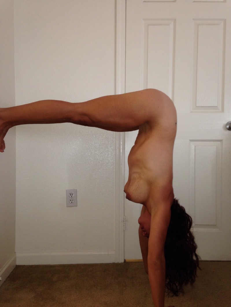 femme mature souple nous montre ses positions favorites