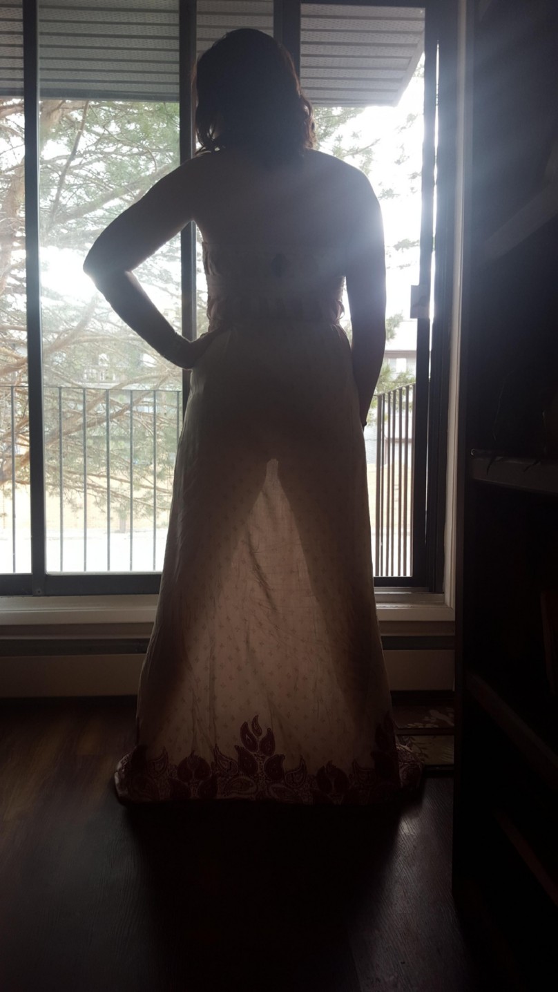 canadienne aime l'exhibition et le prouve avec des photos hot en plein air