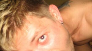 elle est chaude et nous met le feu dans la culotte