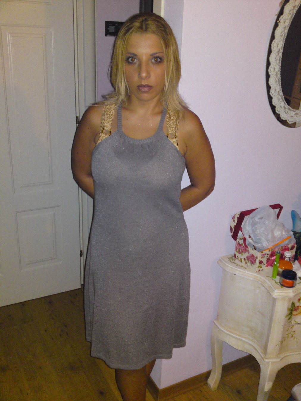 une beurette débarque sur le blog avec de jolies photos charnues