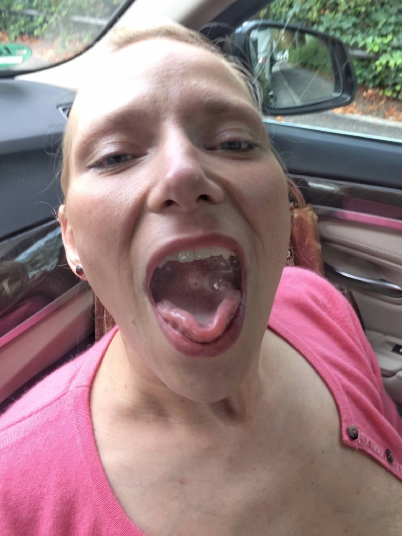 blonde amatrice de bites et de sperme troisième partie