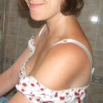 elle tripote l’ami de son mari dans un massage huileux