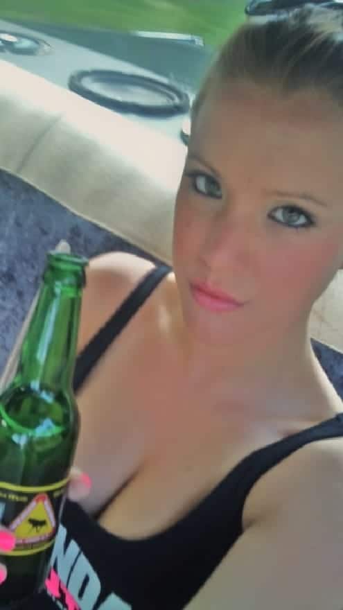 candice c'est une pure coquine sexy qu'on aime sur le blog