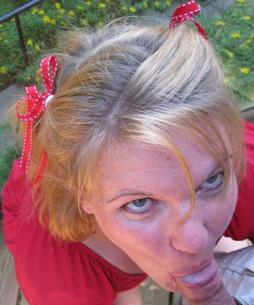 exhibition en voiture et domination à la maison avec fessée et pénétration