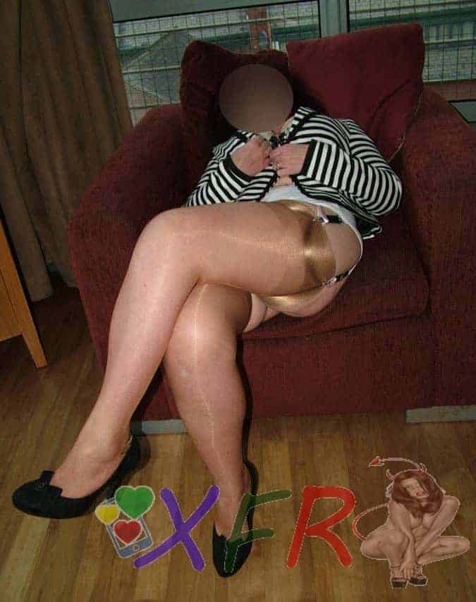 femme mariée et adultère aime baiser des inconnus