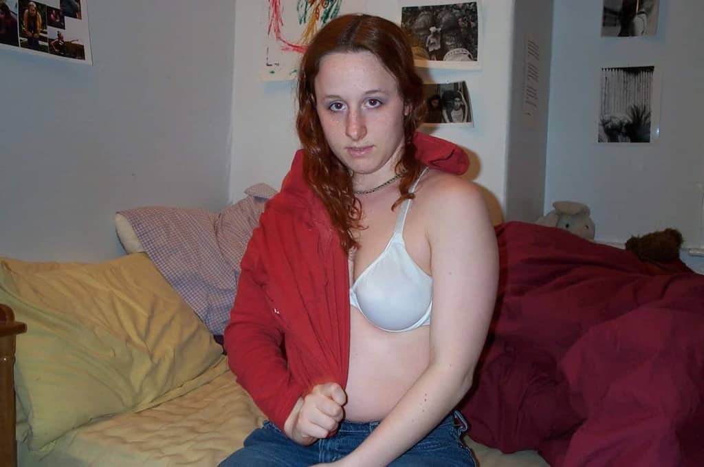 jeune, jolie, charnue et gourmande de sexe pour une semaine très chaude