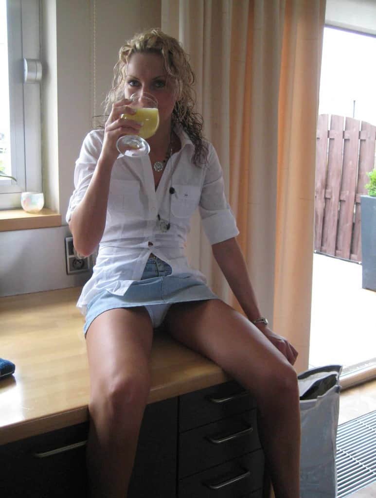 série : couple amateur se dédice à baiser devant vous et veut des commentaires